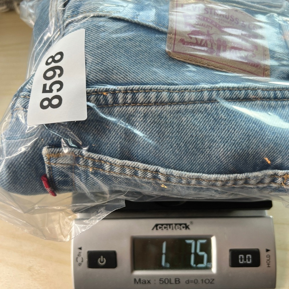 Levis 94 Baggy Wide Leg Distressed Jeans Light Wash Blue Womens 27 (W30 x L30) - Picture 14 of 14